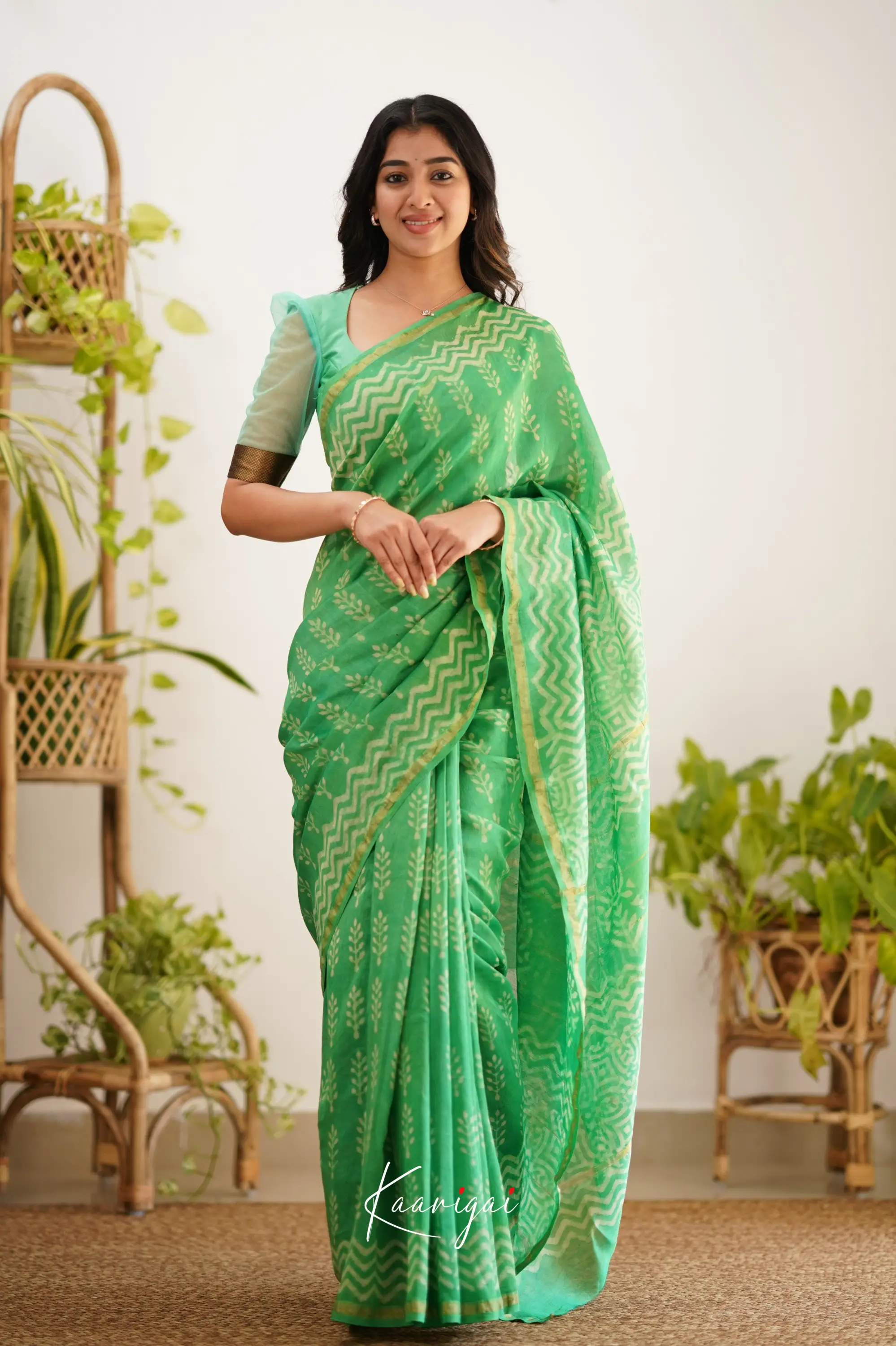 The Definitive Guide to the Best Sarees of 2026: Elegance Redefined